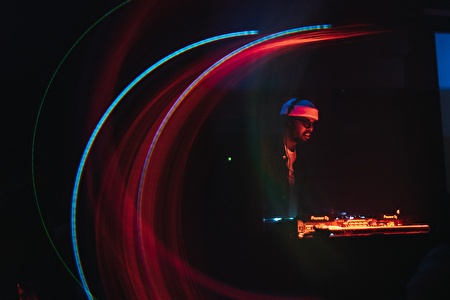 ADE: TOY TONICS